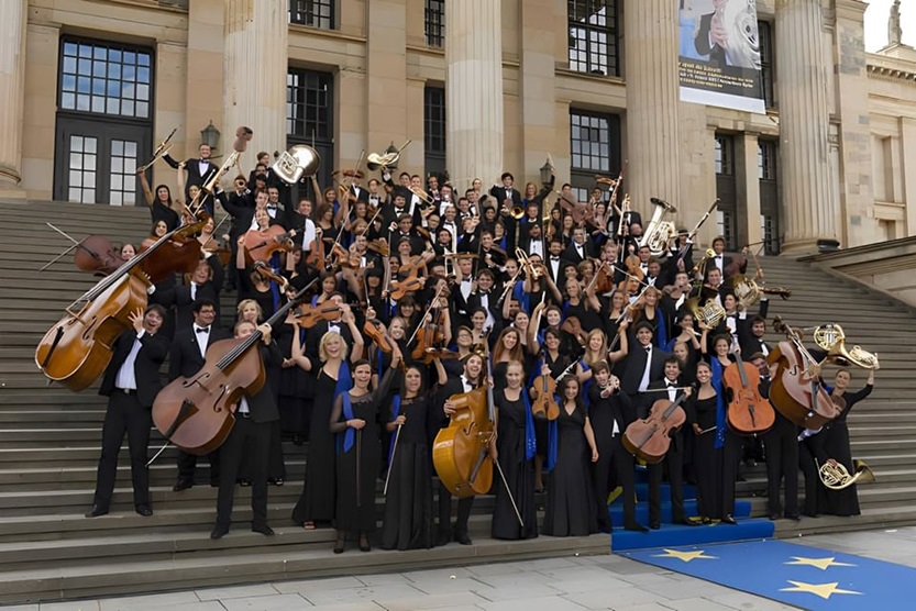 Integrantes de la European Union Youth Orchestra